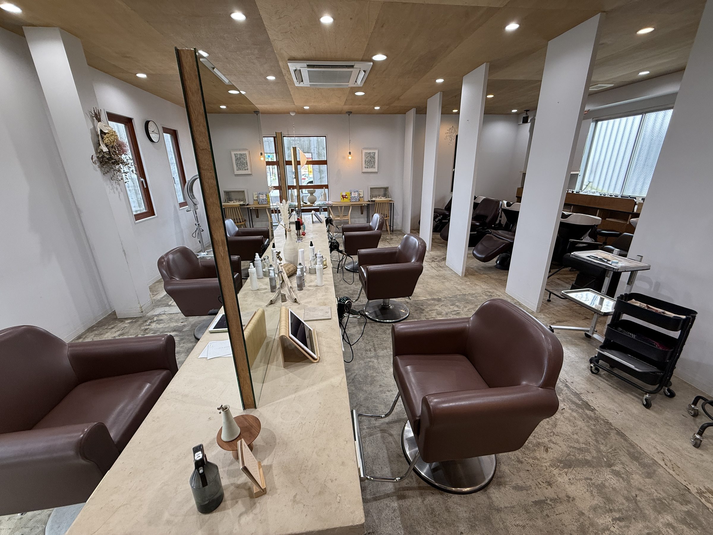CREO 店内 セット面と鏡